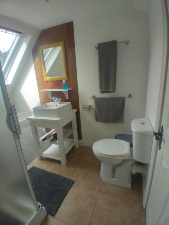 Up Stairs Double Apartment Innishannon Mariners Rest Cork Esterno foto